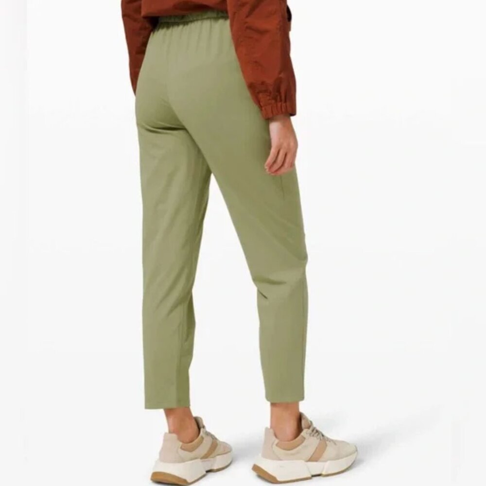 lululemon athletica On the Fly Pant - Light green, size 16